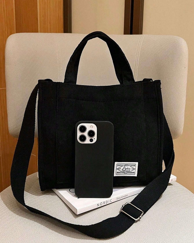 Bolso Cuadrado Negro con Correa Ajustable