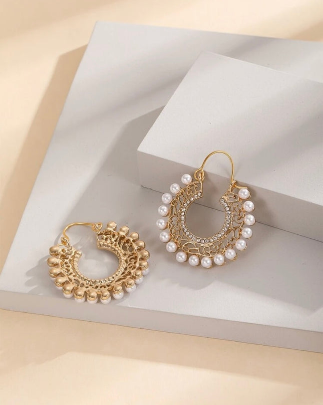 Argollas con Perlas Pequeñas Blancas