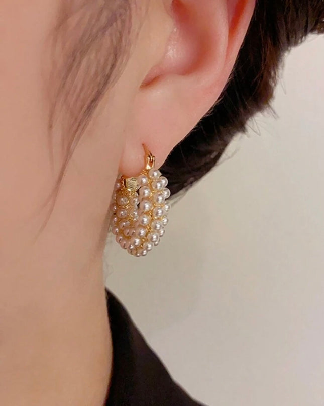 Aros Dorados con Perlas Blancas