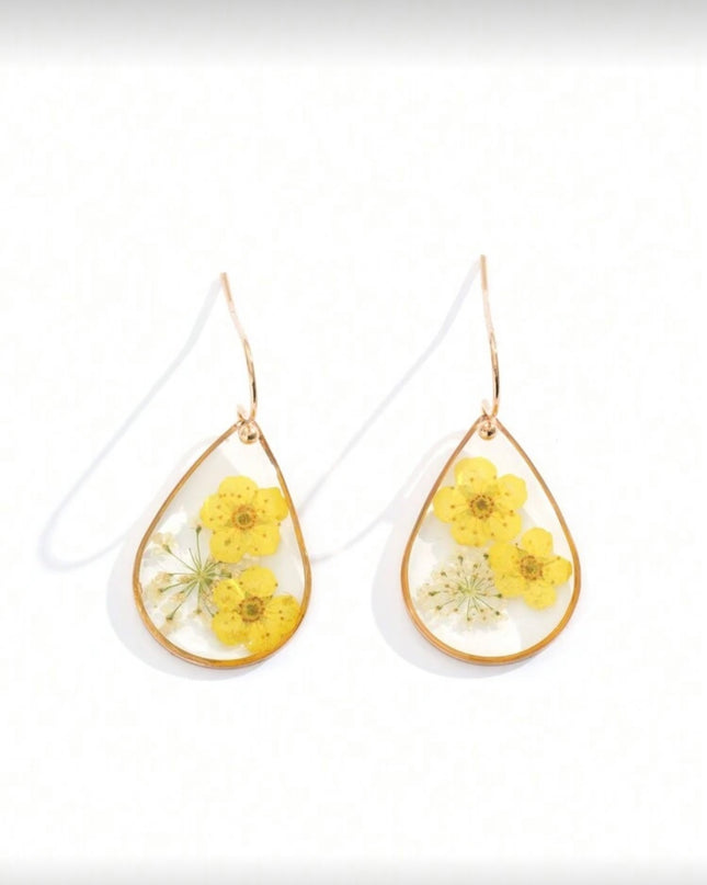 Aretes Resina Flores Amarillas “No me olvides”