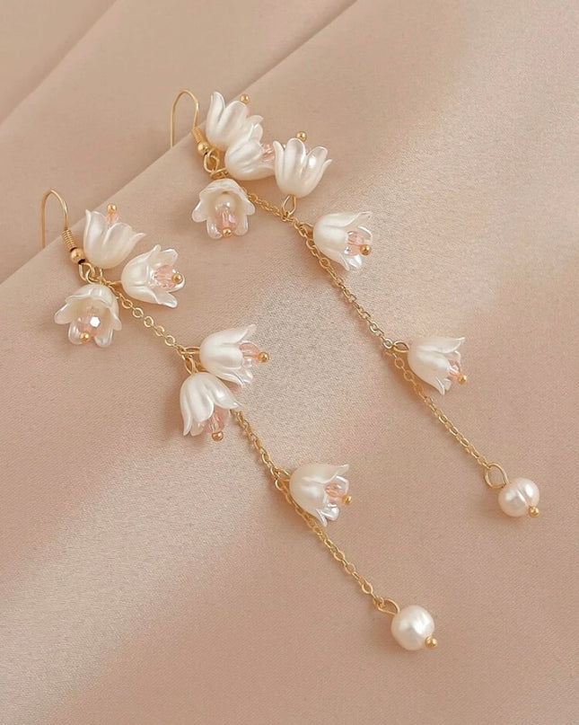 Aretes Colgantes Tulipanes y Cuencas Blancas