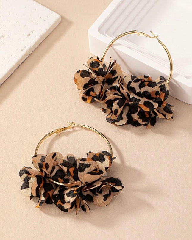 Aretes de Aro Flor de Tela Estampado