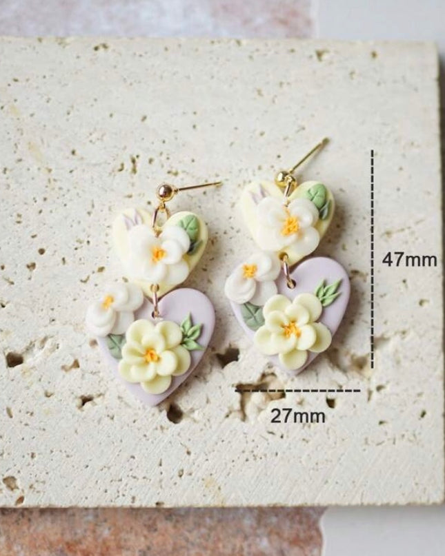 Pendientes de Cerámica Corazón Morado y Detalles de Flor