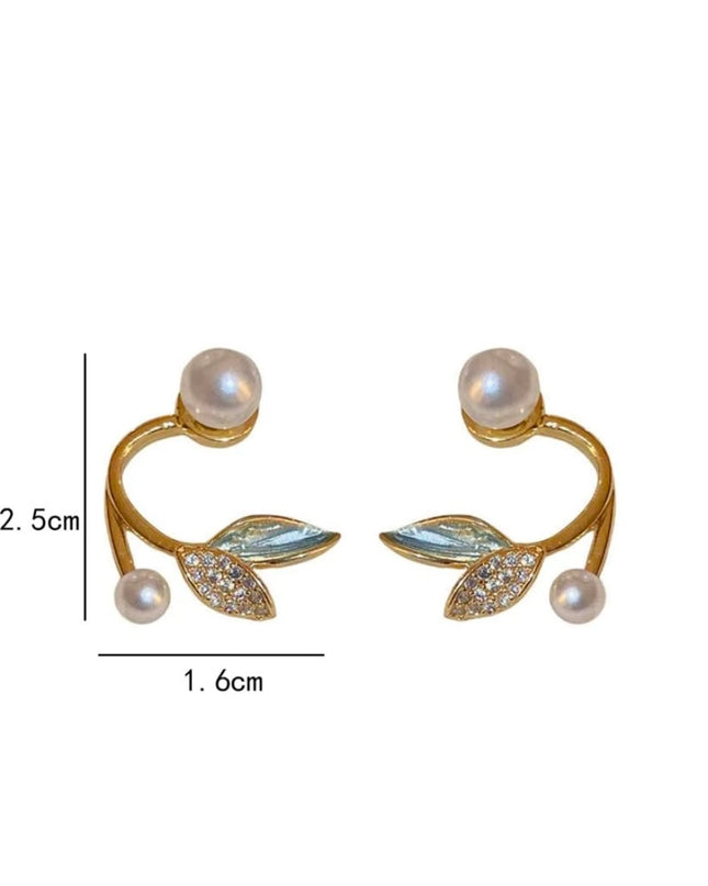 Pendientes Dorados con Diseño de Perla y Hojas