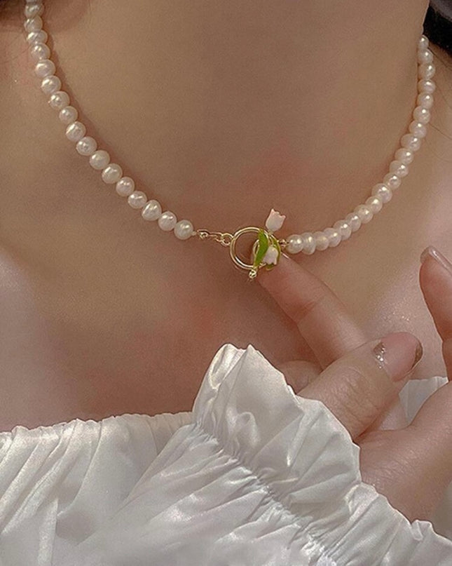 Collar Perlas Detalle Tulipán