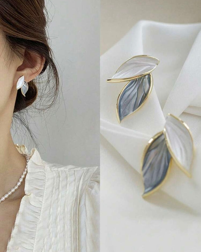 Aretes Doble Hoja Blanco Celeste