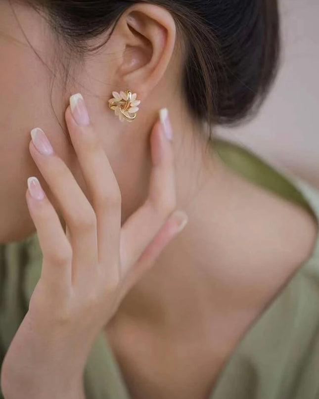 Aretes Pequeños Piedras Blancas