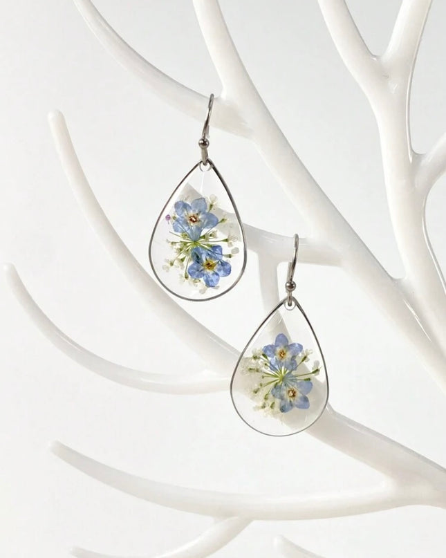 Aretes Colgantes de Resina con Flores