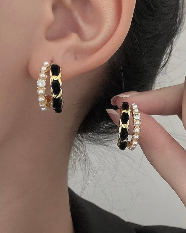 Aretes Doble Negros con Piedras Blancas
