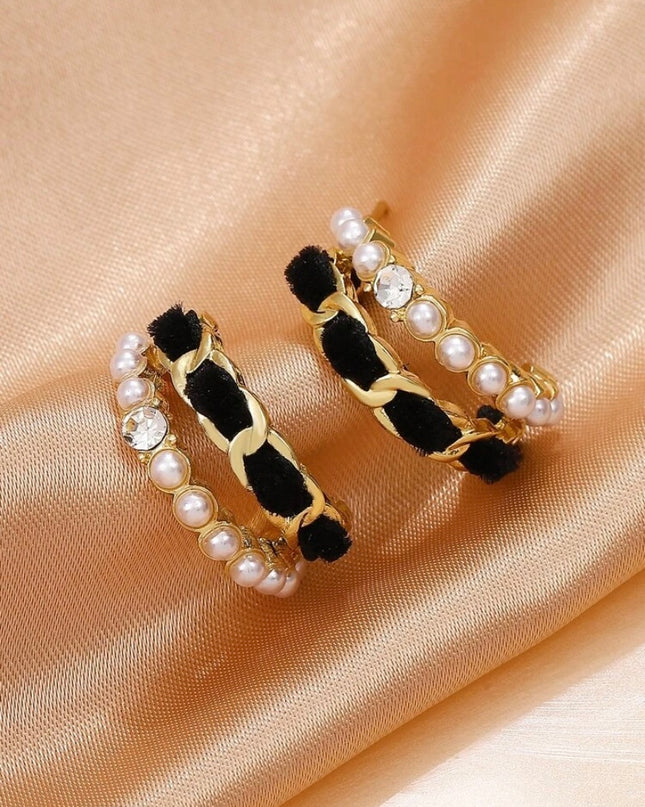 Aretes Doble Negros con Piedras Blancas