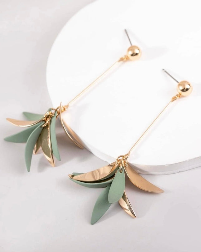 Aretes Largos Hojas Doradas y Verdes Colgantes