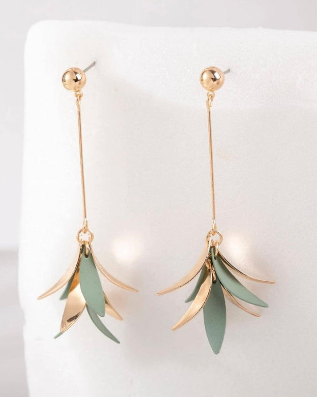 Aretes Largos Hojas Doradas y Verdes Colgantes