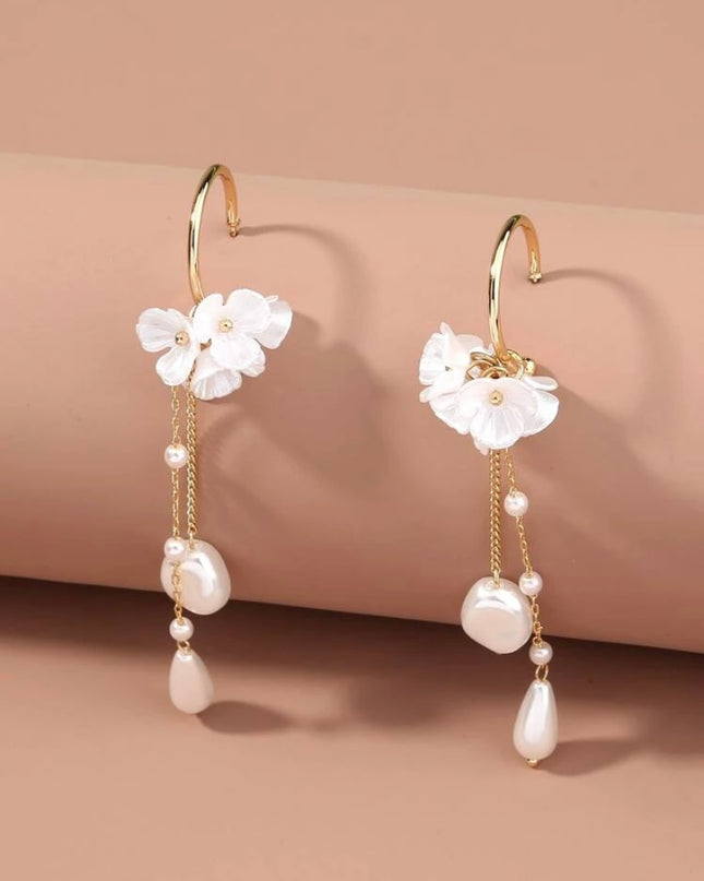 Aretes Colgantes de Flores con Perlas