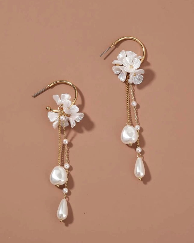 Aretes Colgantes de Flores con Perlas