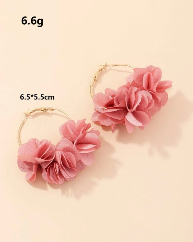Aros Dorados Flores Rosadas