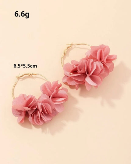 Aros Dorados Flores Rosadas